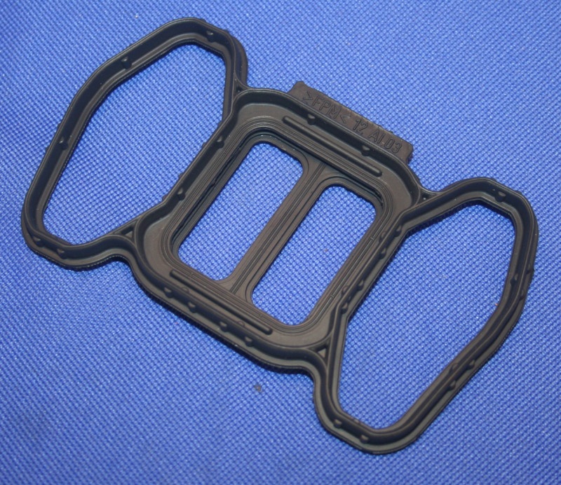 Ventildeckeldichtung S1100R RR HP4 -20 innen