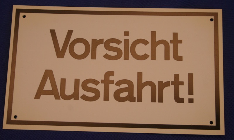 Hinweischild Vorsicht Ausfahrt ca. 25x15cm weis