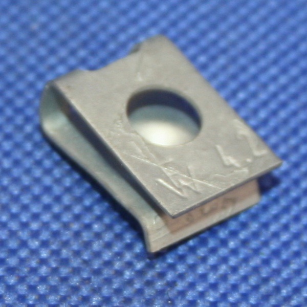 Blechmutter z.B. Prallplatte R45 4,2-1