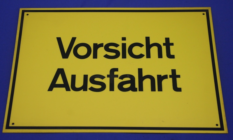 Hinweisschild Vorsicht Ausfahrt ca. 35x25cm gelb gelocht
