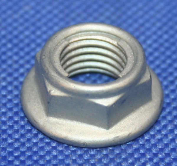 Mutter M10x1,25 Standrohr R1100/1150/1200C oben