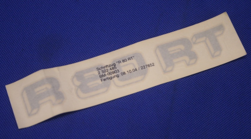 Aufkleber R80RT silber f.Batterieabdeckung