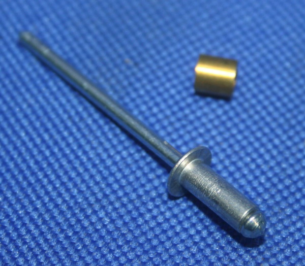 Niete Deckel Citykoffer Einlegefach mit H&uuml;lse