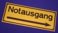 Hinweischild Notausgang nach rechts ca. 25x10cm gelb